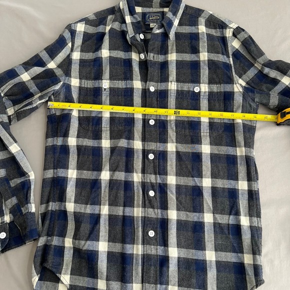 J.Crew Men's Size Small Plaid Long Sleeve Button-Down Flannel Shirt- Casual - Picture 9 of 11